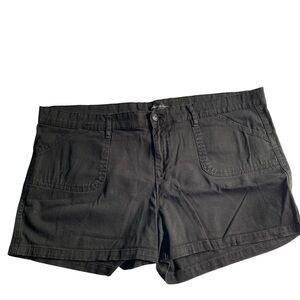 Jules & James Black Plus Size Shorts Ladies Size 14